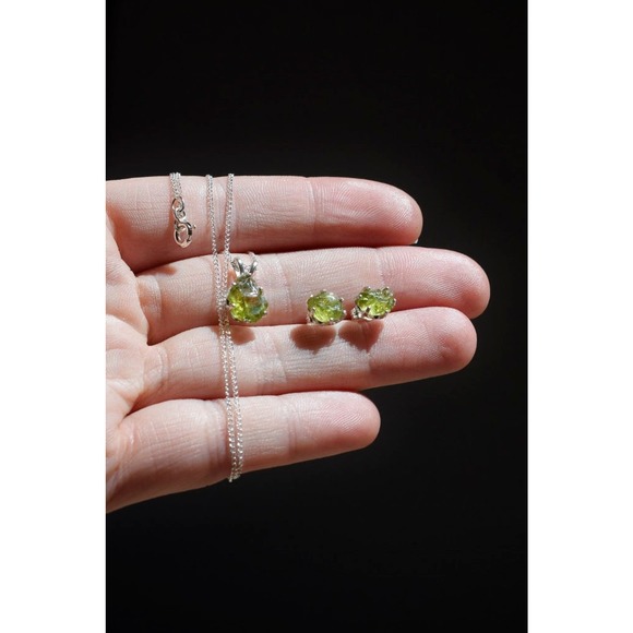Raw Peridot Necklace Earring Set, Rough Peridot Necklace, Natural - Picture 3 of 3